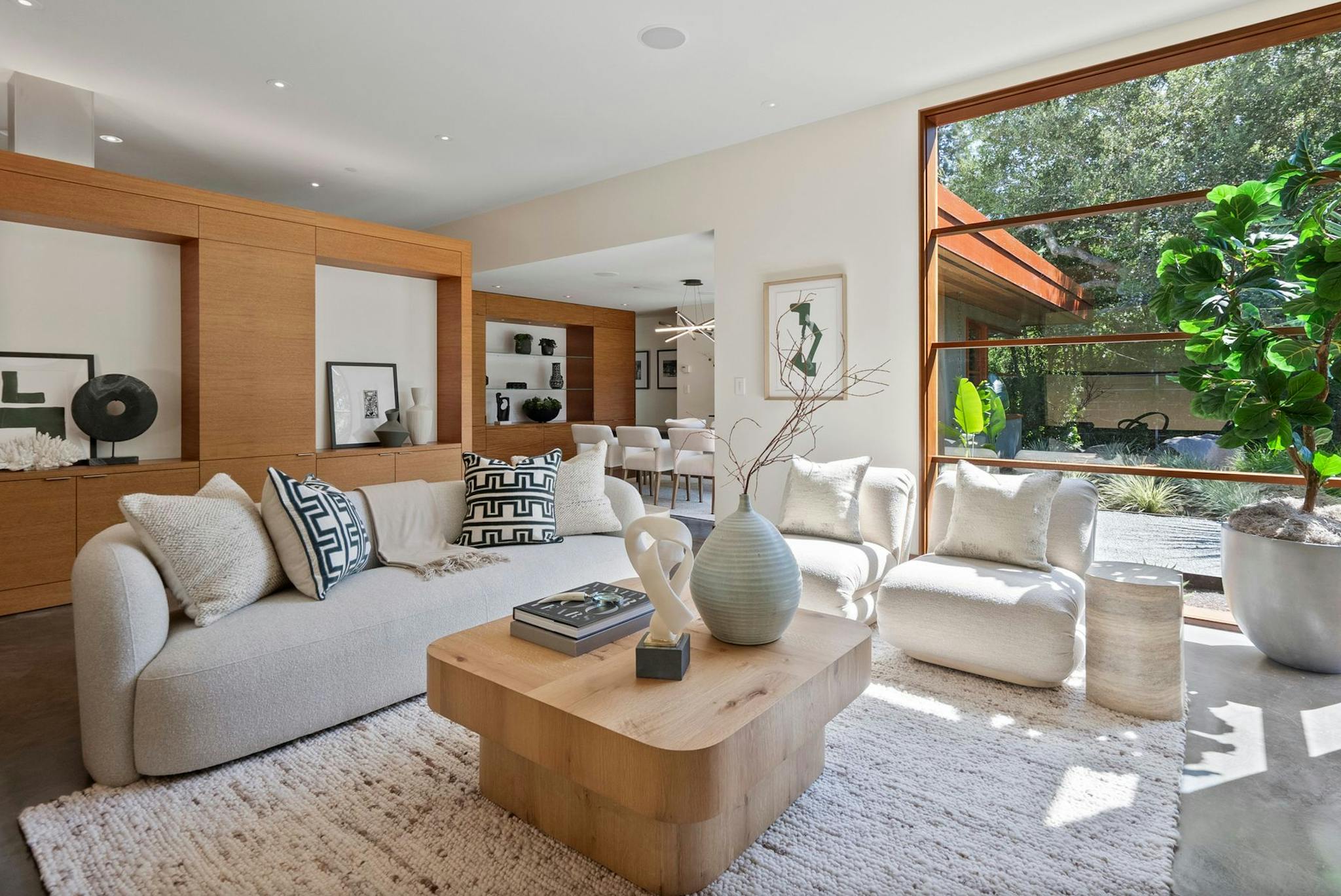 Meridith-Baer-Home-Home-Staging-California-Luxury-Homes-Ringwood-Transitional-Living-Room